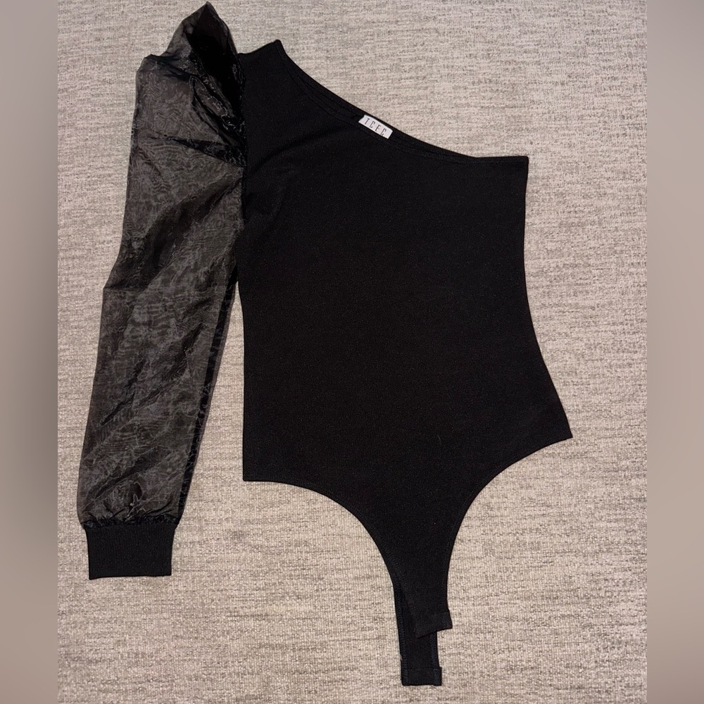 Ladies one shoulder puff sleeve bodysuit